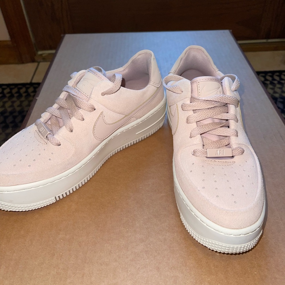 Nike Women's Air Force 1 AF1 Sage Low AR5339-201 Particle Beige White Size 6